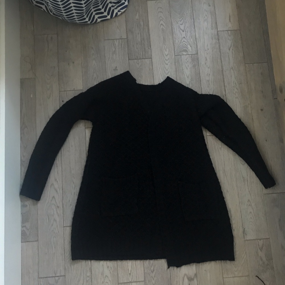 LA hearts black sweater